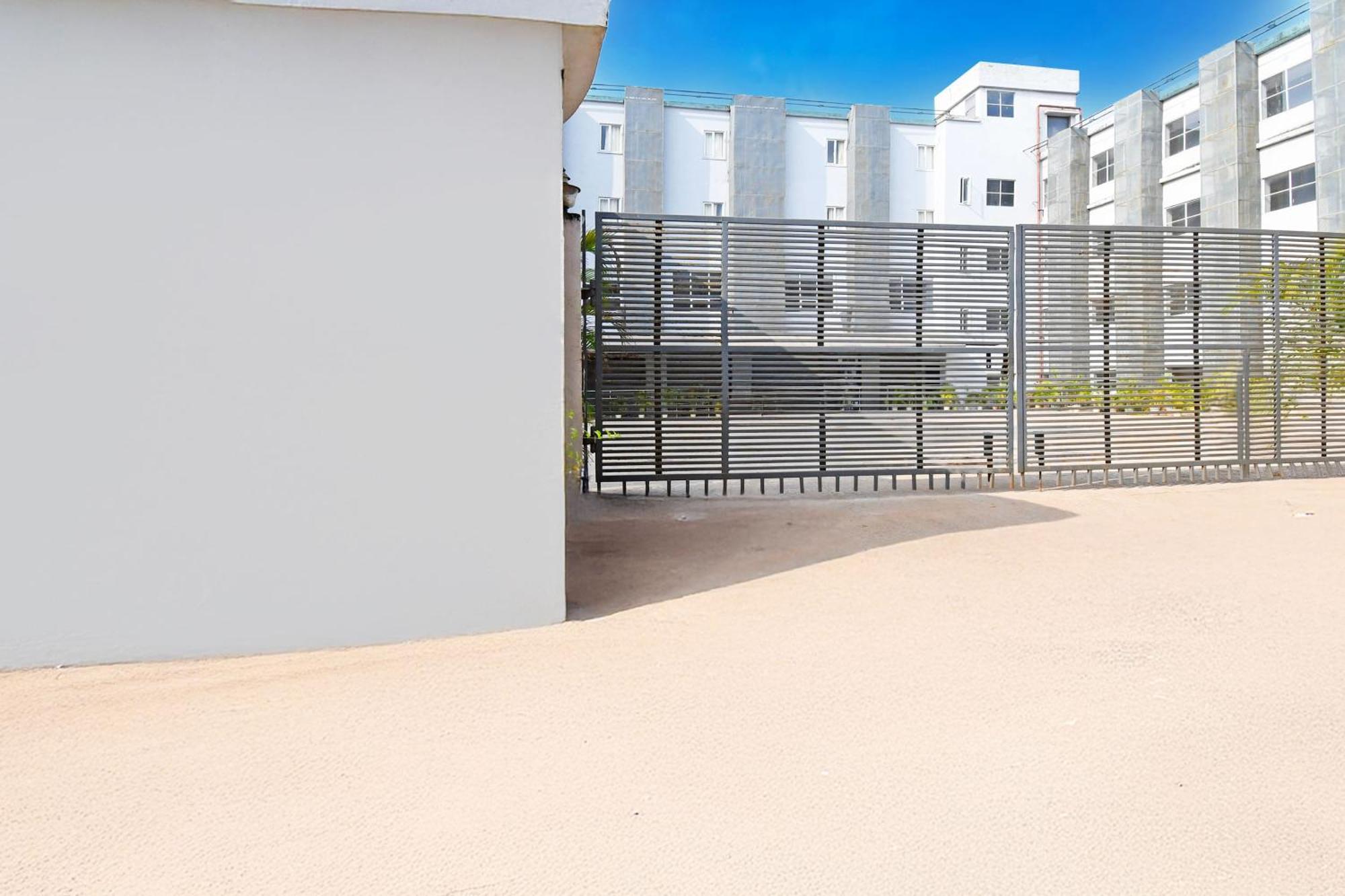 Super Townhouse Mancheswar Industrial Estate Hotel Bhubaneswar Bagian luar foto