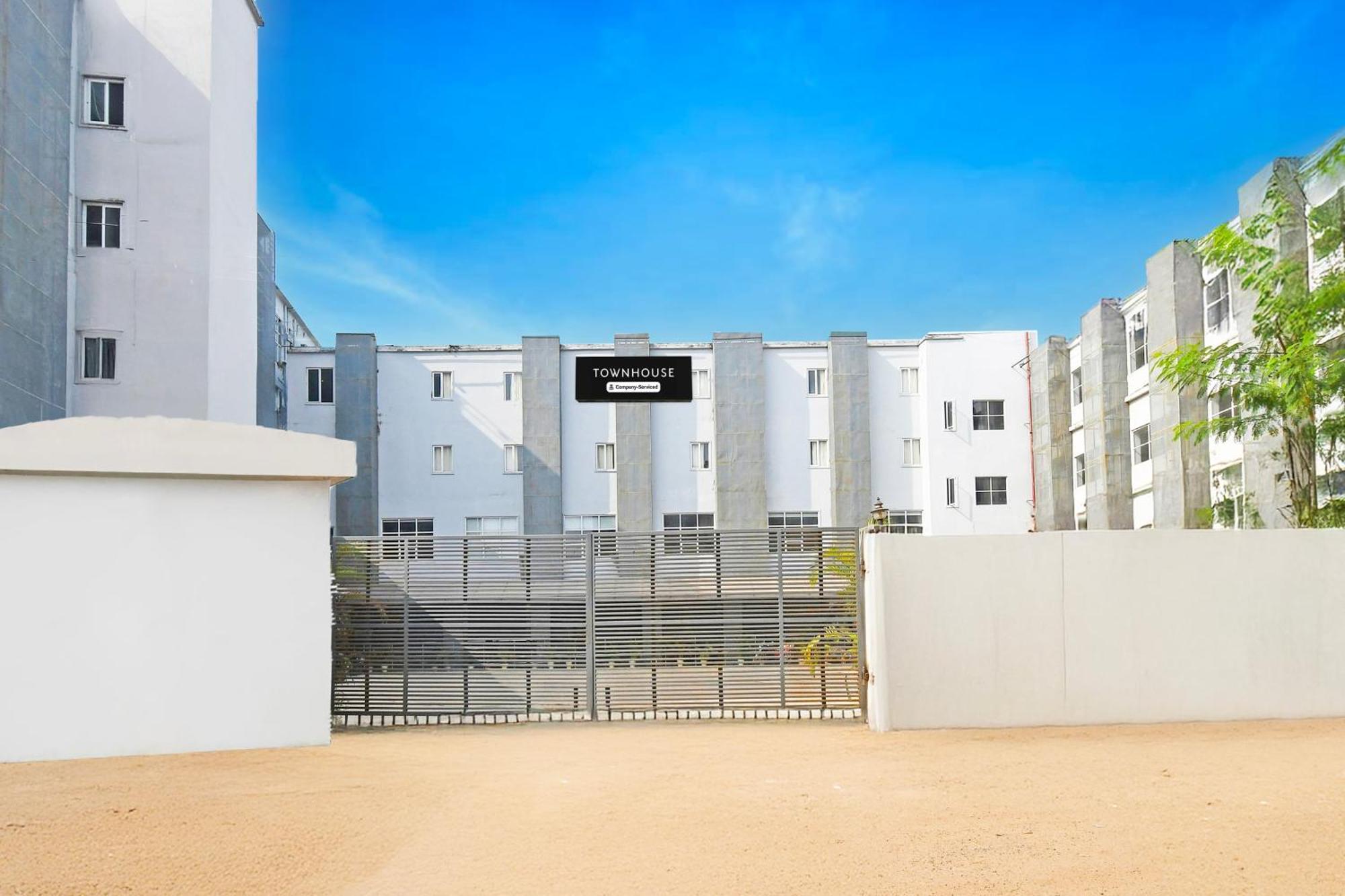 Super Townhouse Mancheswar Industrial Estate Hotel Bhubaneswar Bagian luar foto
