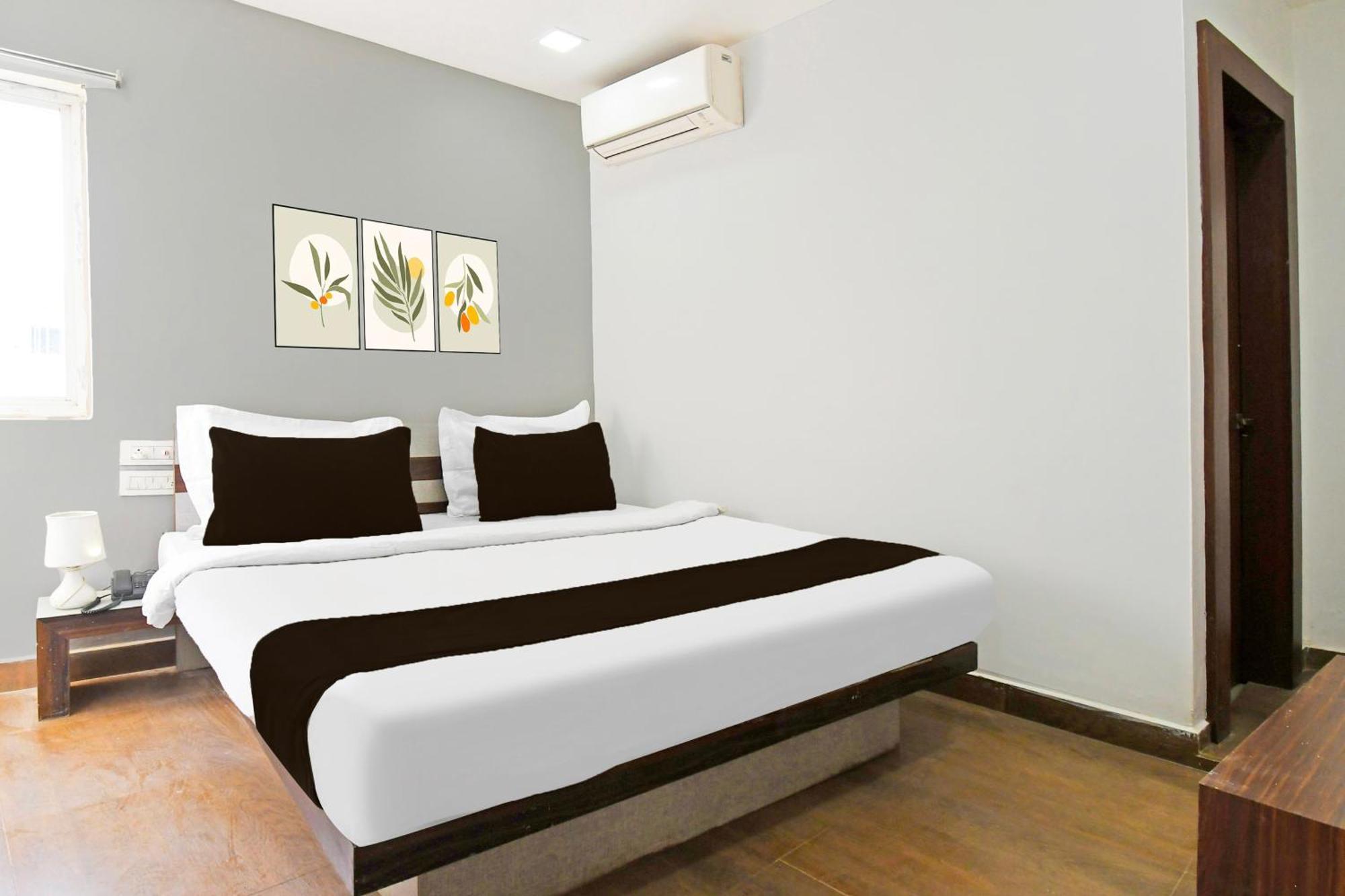 Super Townhouse Mancheswar Industrial Estate Hotel Bhubaneswar Bagian luar foto