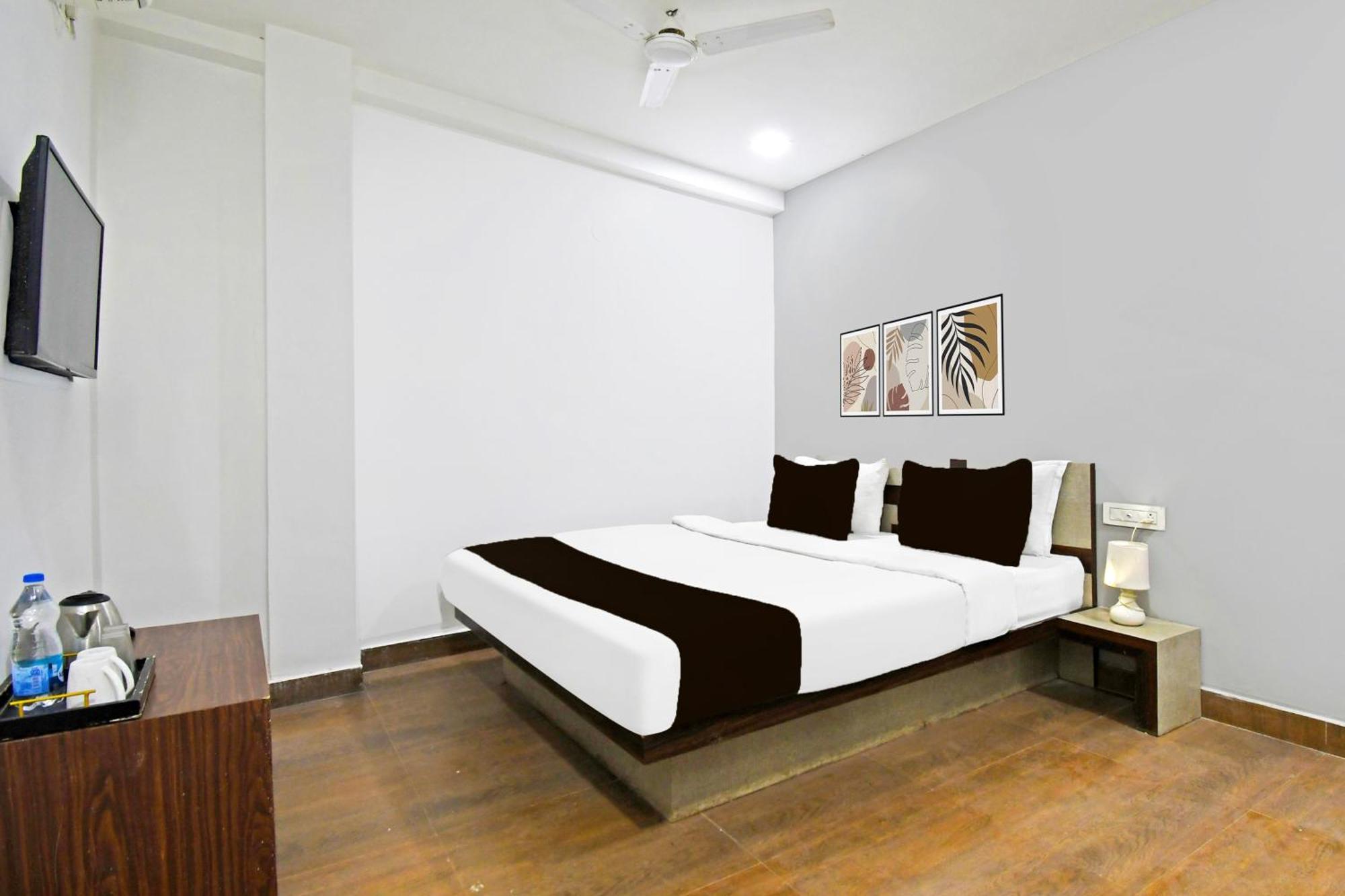 Super Townhouse Mancheswar Industrial Estate Hotel Bhubaneswar Bagian luar foto